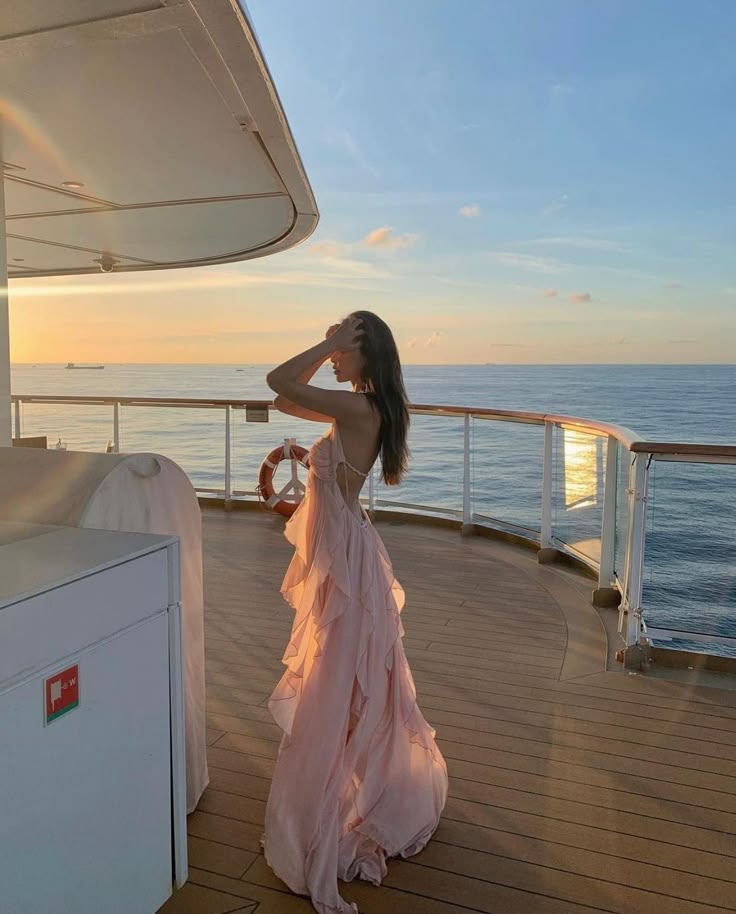 Ellowen | Dreamy Layered Dress
