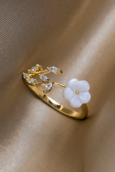 Kaia | Flower Ring