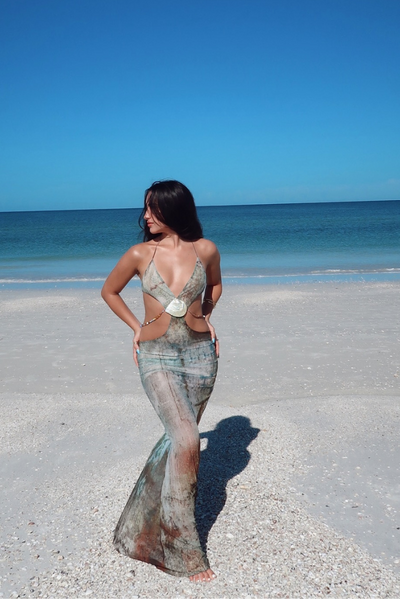 Reese | Elegant Maxi Dress with Shell Waist Cutouts