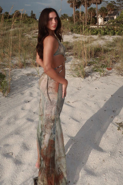 Reese | Elegant Maxi Dress with Shell Waist Cutouts