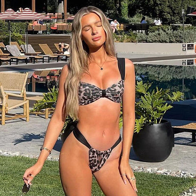 Kynlee | Three-Point Bikini Two-Piece Set