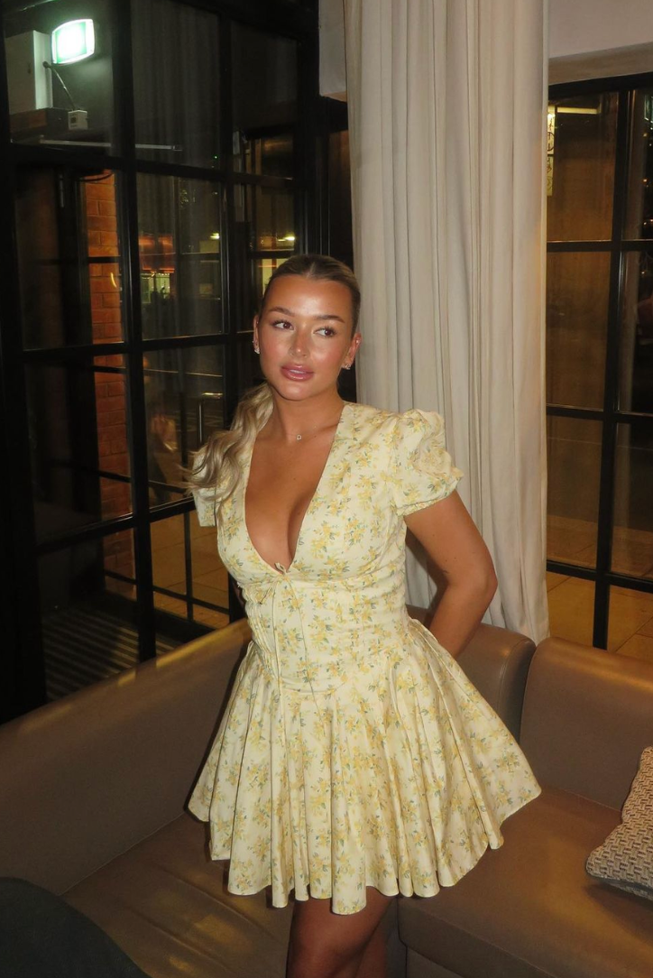 Vivienne | Flowery Mini Dress