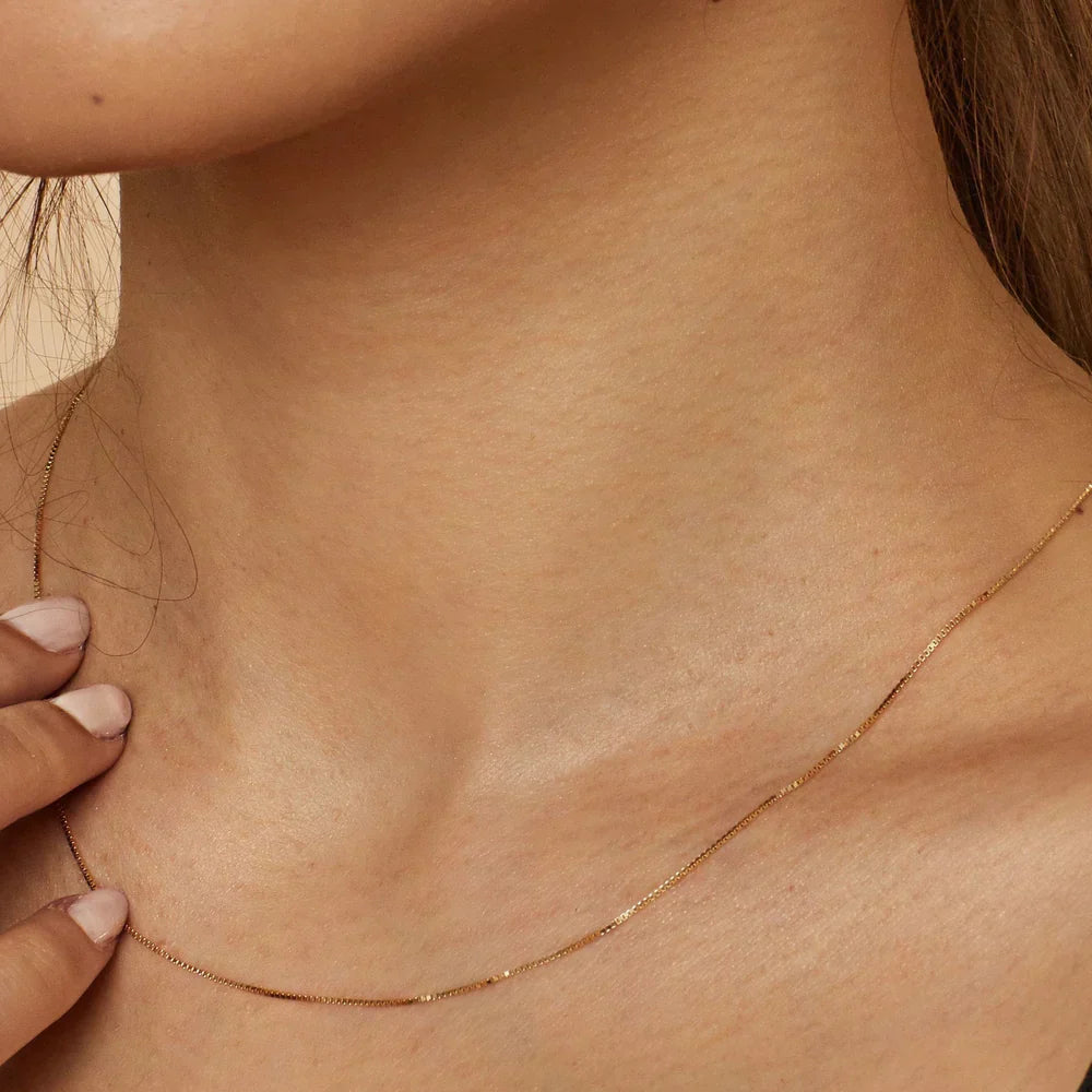 Veloria | Refined Slender Gold Necklace
