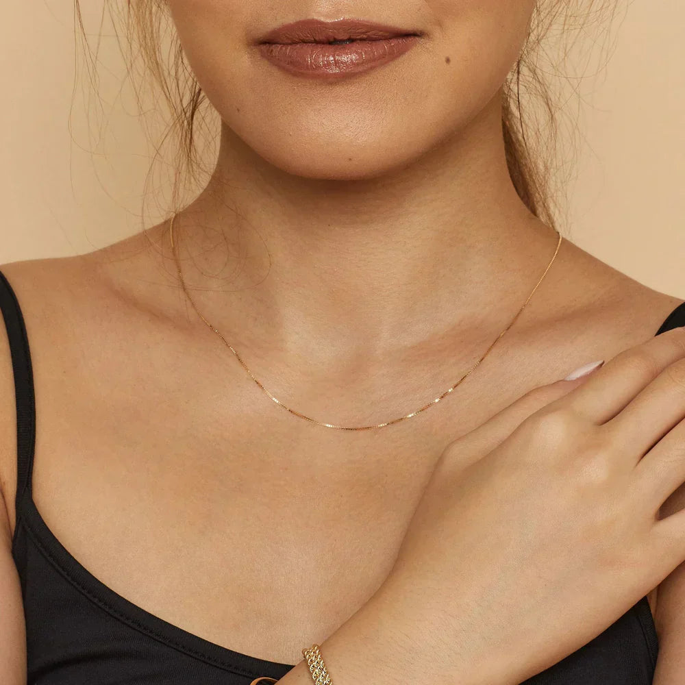 Veloria | Refined Slender Gold Necklace