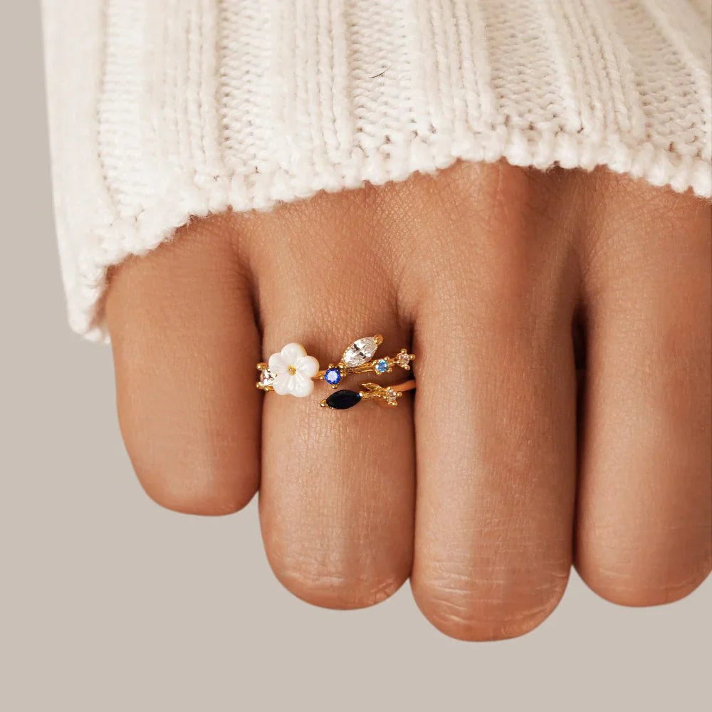 Kaia | Flower Ring
