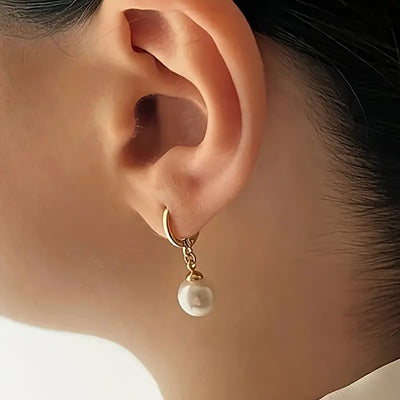 Leofwyn | Gold Pearl Dangle Jewelry Set