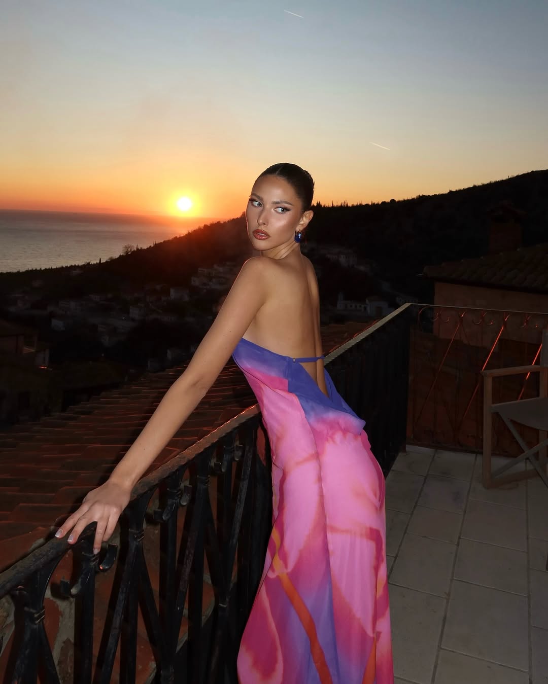 Eulalia | Smart Backless Printed Maxi Dress